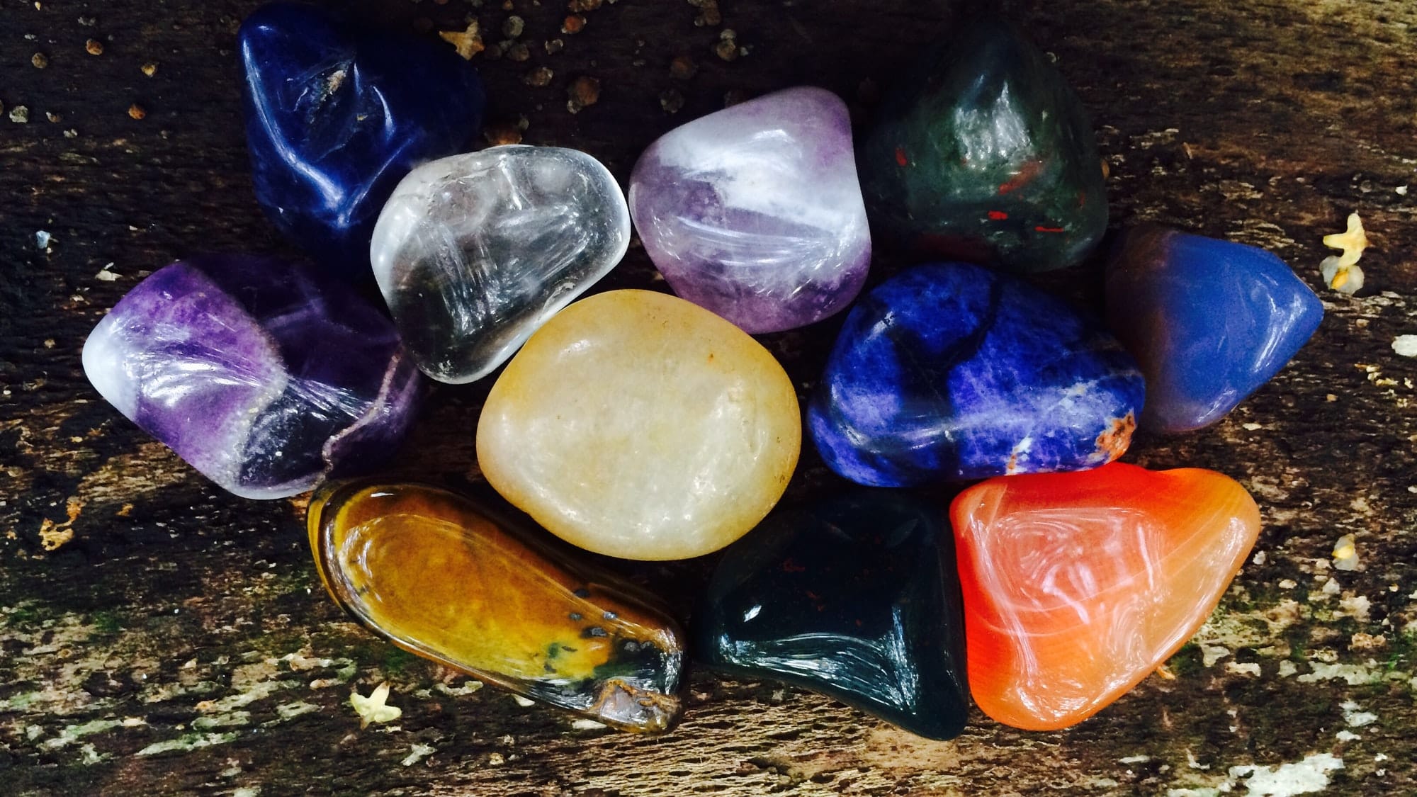 10 Empowering Crystals For Pregnancy Have a Calm Birth